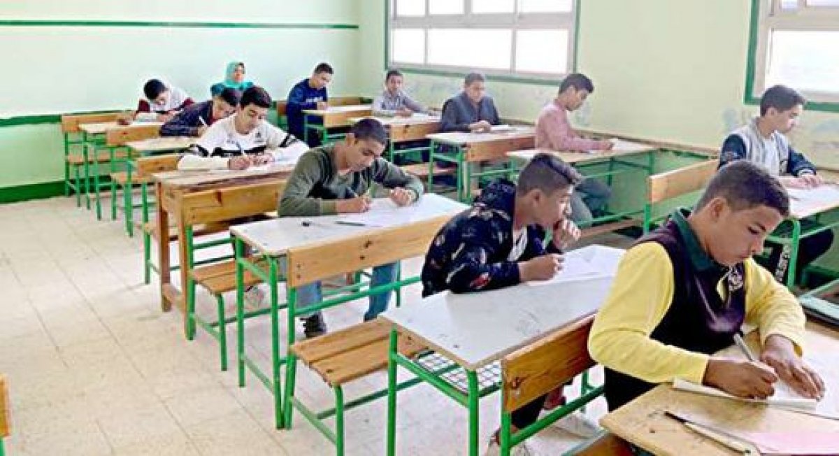 قرار الحكومة بشأن تغيير نظام امتحانات الشهادة الإعدادية وتقييم الطلاب بنظام الأبحاث