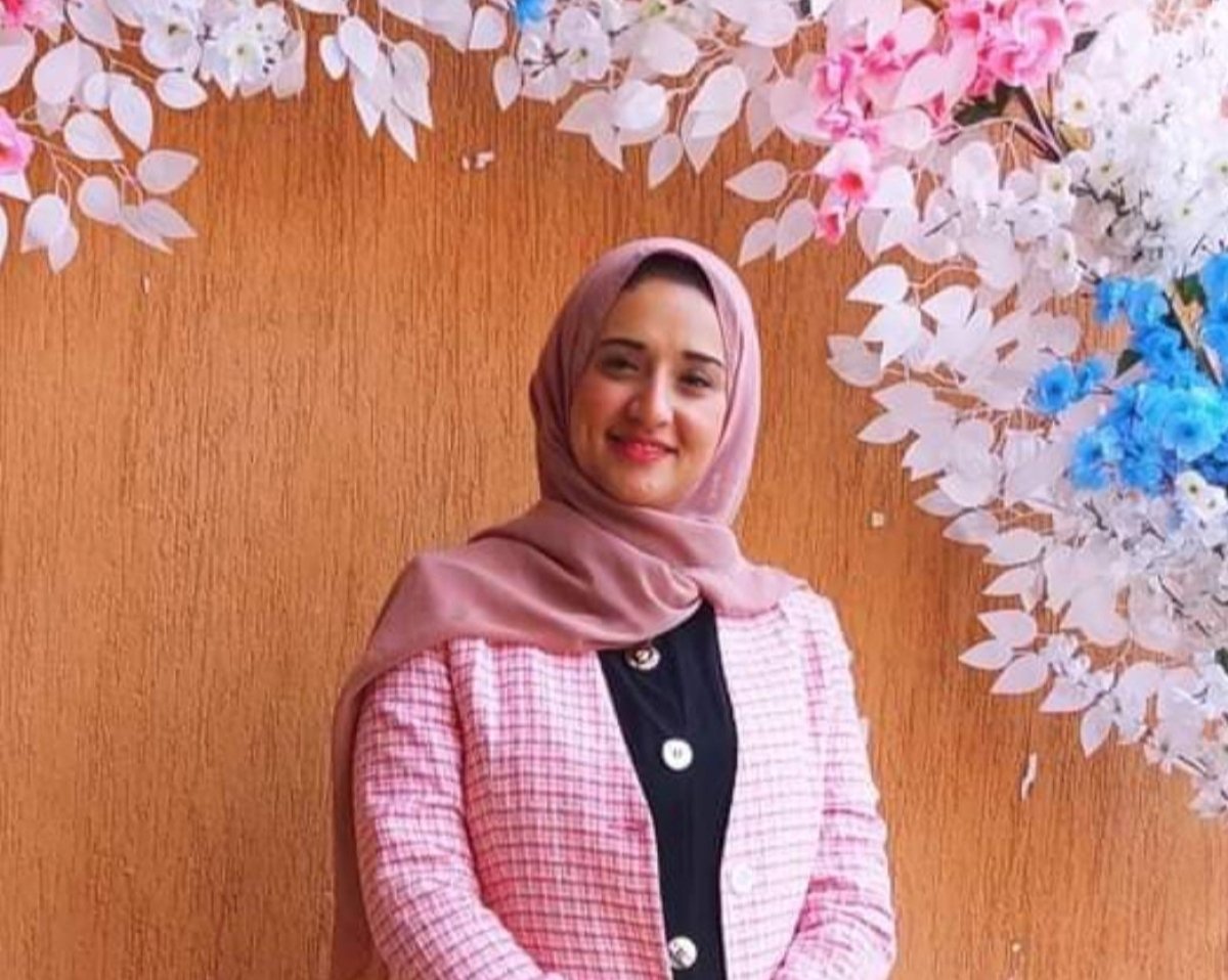 «انجي الطوخي» تستعرض مهارات كتابة الفيتشر  خلال ورشة عمل للصحفيات بمناسبة شهر المرأة