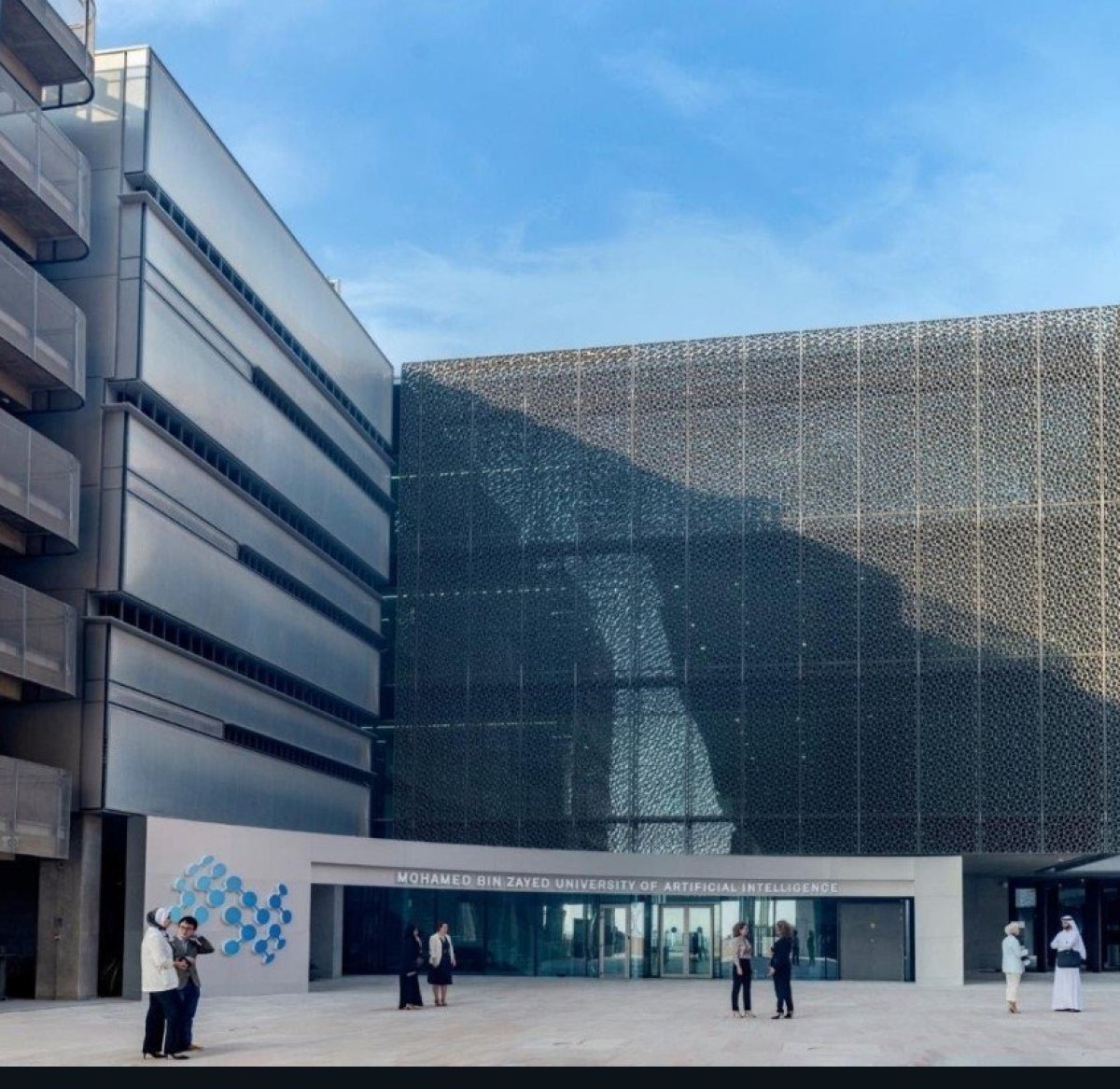جامعة محمد بن زايد للذكاء الاصطناعي تطلق خمسة نماذج لغوية كبيرة