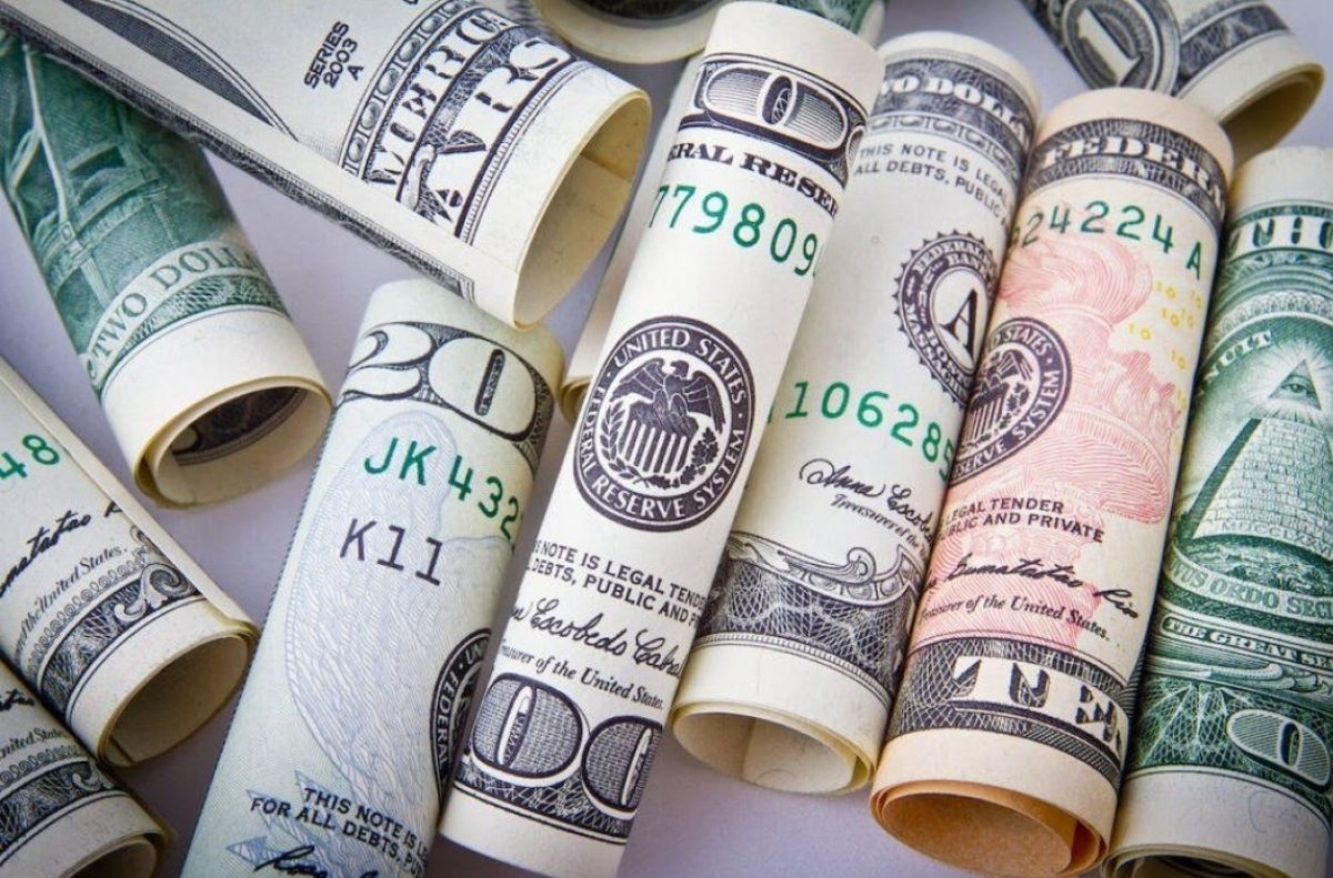 انخفاض جديد في سعر الدولار في البنوك المصرية..اعرف التفاصيل