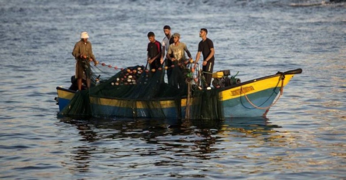 وزارة الخارجية تتابع موقف 17 صيادا مصريا تم توقيفهم من قبل السلطات التونسية