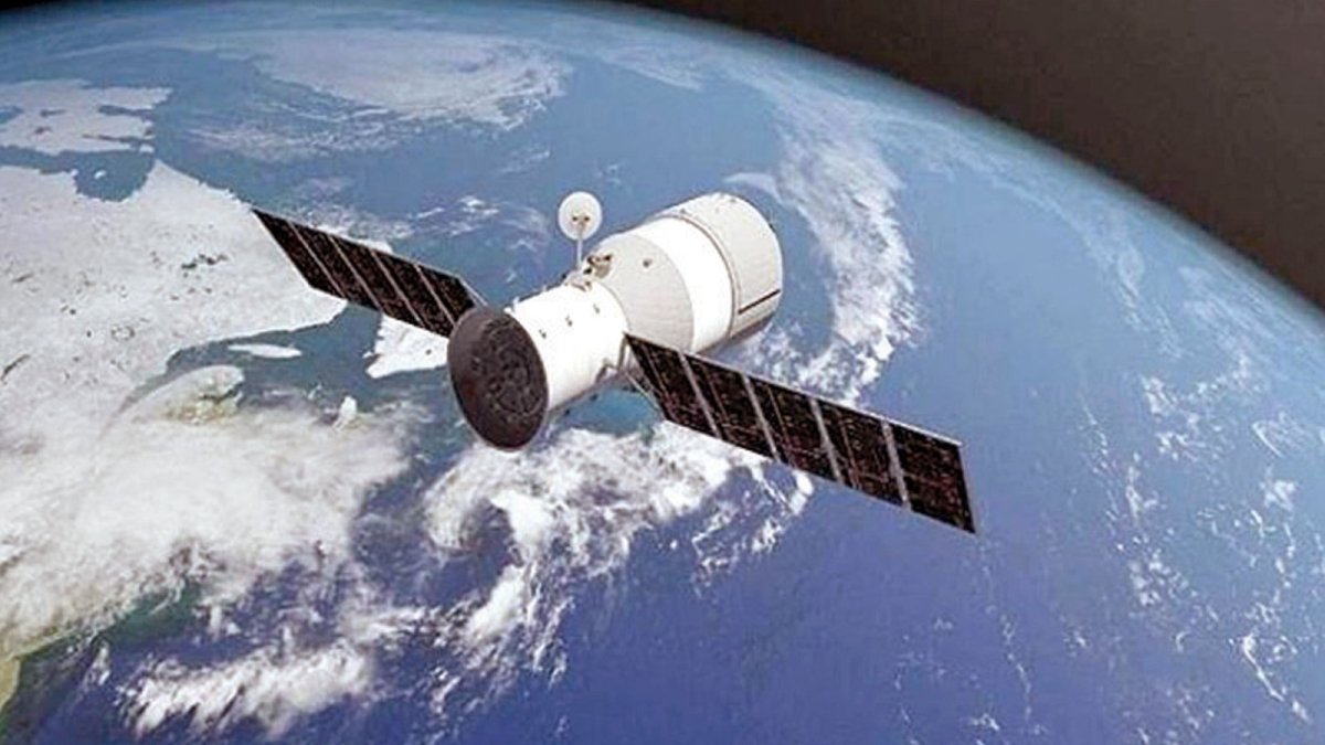 الصين تطلق قمرا اصطناعيا تتبعيا جديدا للاتصالات بين الأرض والقمر