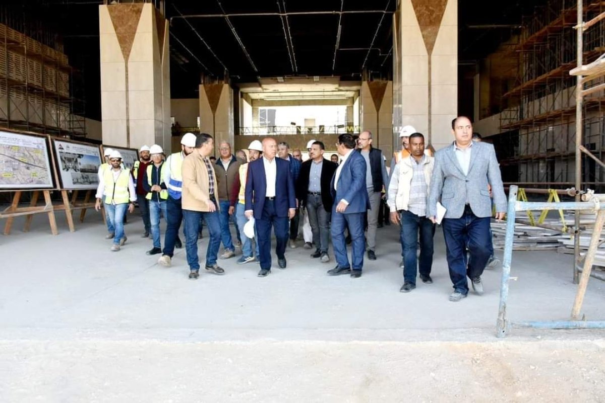 وزير النقل يتابع معدلات تنفيذ  مشروع الخط الأول لشبكة القطار الكهربائي السريع