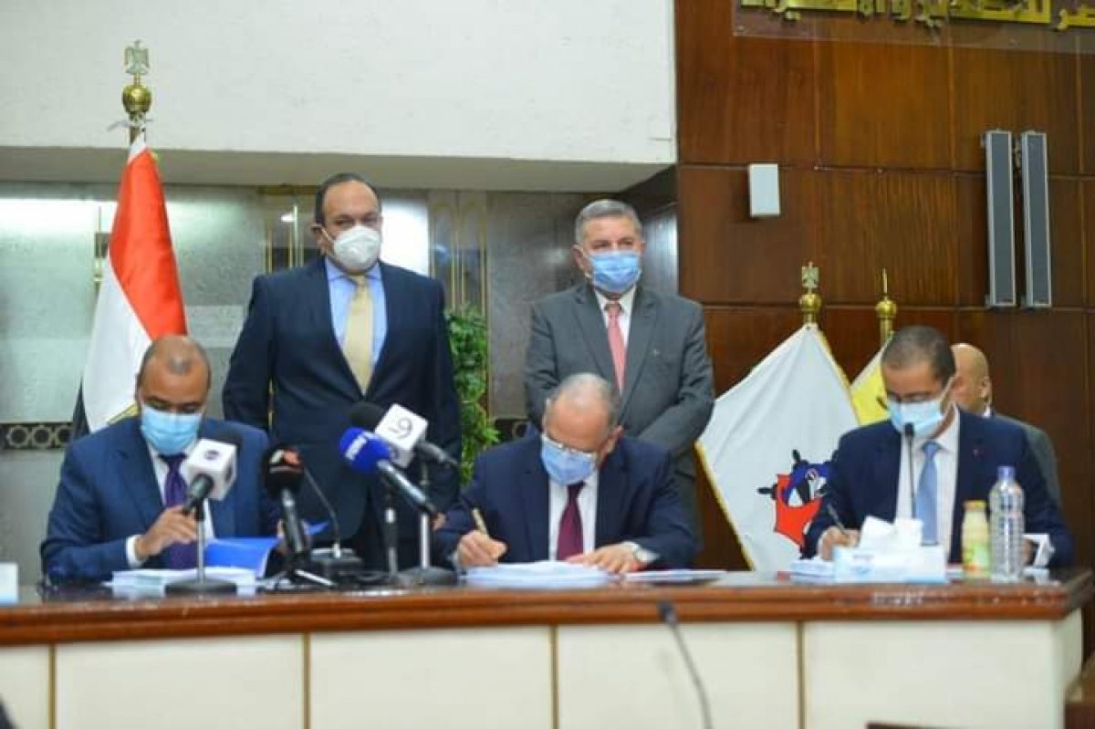 بالتعاون مع "فايبر مصر للأنظمة" و"فودافون".. توقيع عقد استضافة البيانات والحوسبة السحابية للشركات التابعة ضمن مشروع التحول الرقمي