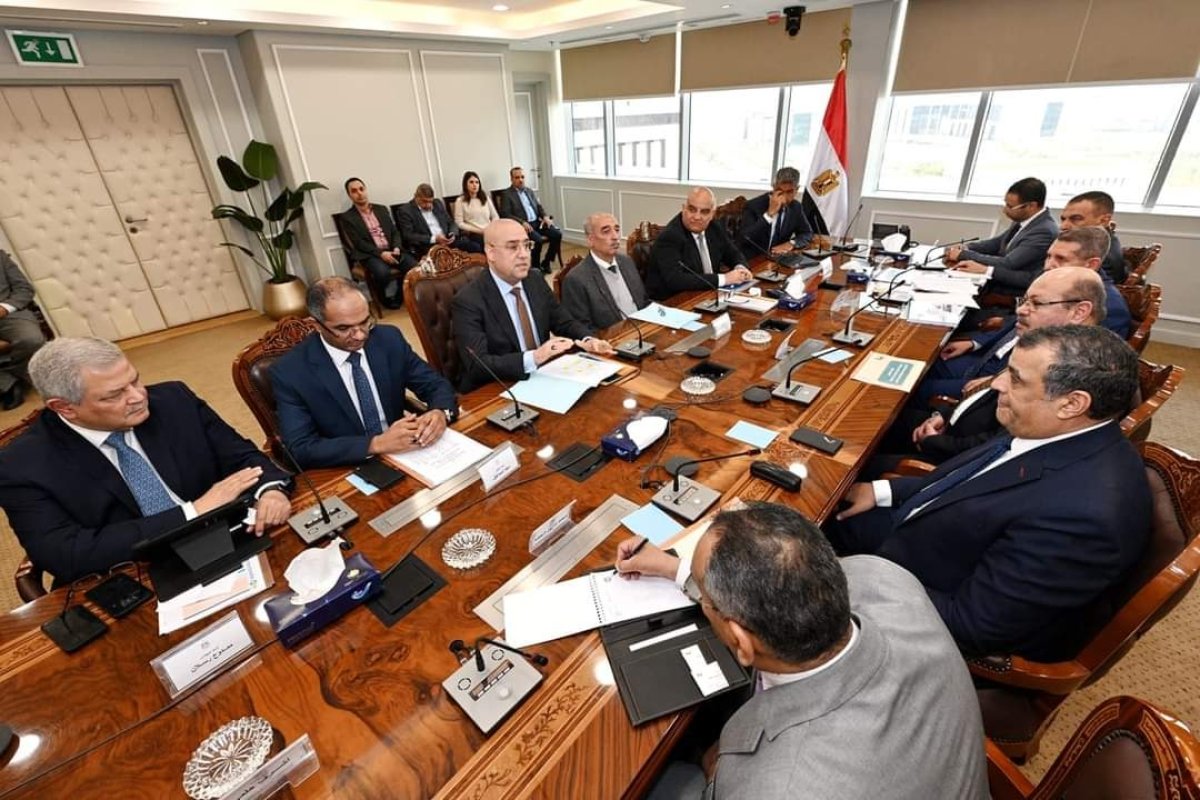 وزيرا الإسكان والإنتاج الحربى يتابعان موقف تنفيذ مشروعات المياه والصرف بالمبادرة الرئاسية «حياة كريمة» لتطوير الريف المصري