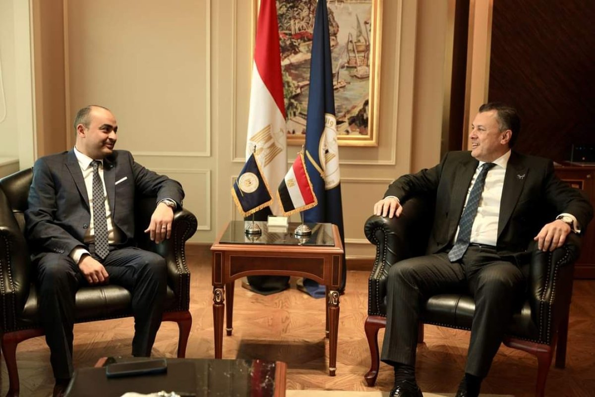 وزير السياحة يستعرض ملفات العمل وخطط التحرك خلال الفترة المقبلة  مع قيادات الوزارة