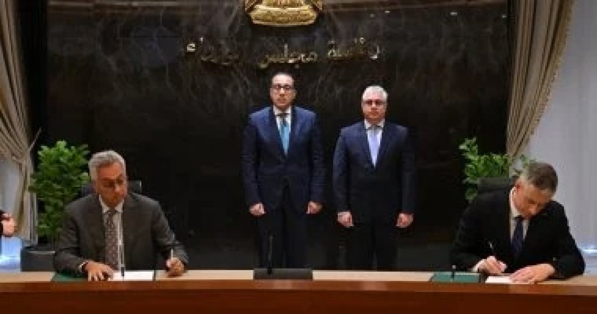 رئيس الوزراء يشهد توقيع عقد تخصيص أرض لإنشاء مصنع صوامع ببورسعيد