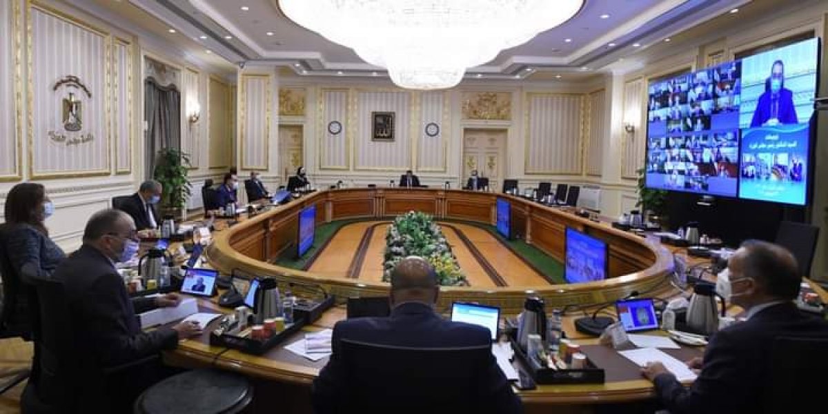 مدبولي: لا احتفالات في رأس السنة.. ووزيرة الصحة سيتم اتاحة موقع إلكتروني لتسجيل الراغبين في تلقي اللقاح