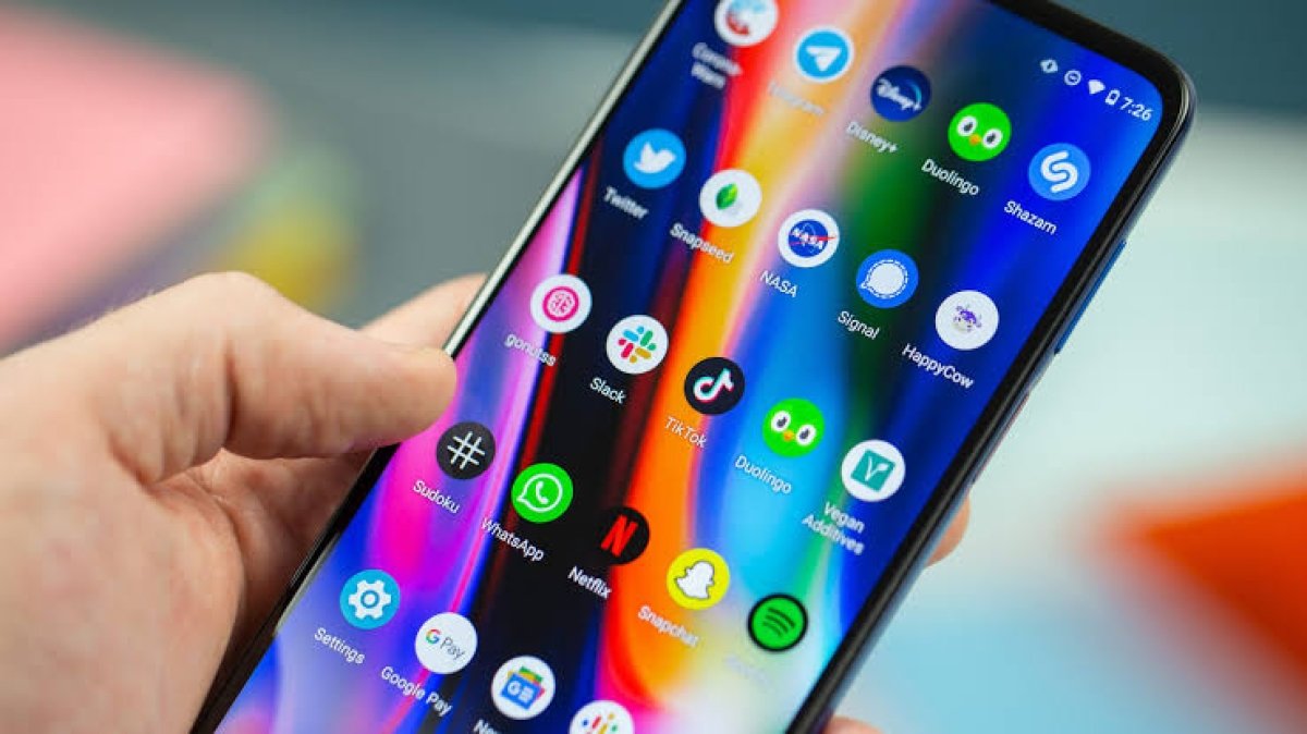 الفيديوهات الترفيهية تتصدر.. مؤشرات استخدام تطبيقات الإنترنت خلال يوم في رمضان 2024