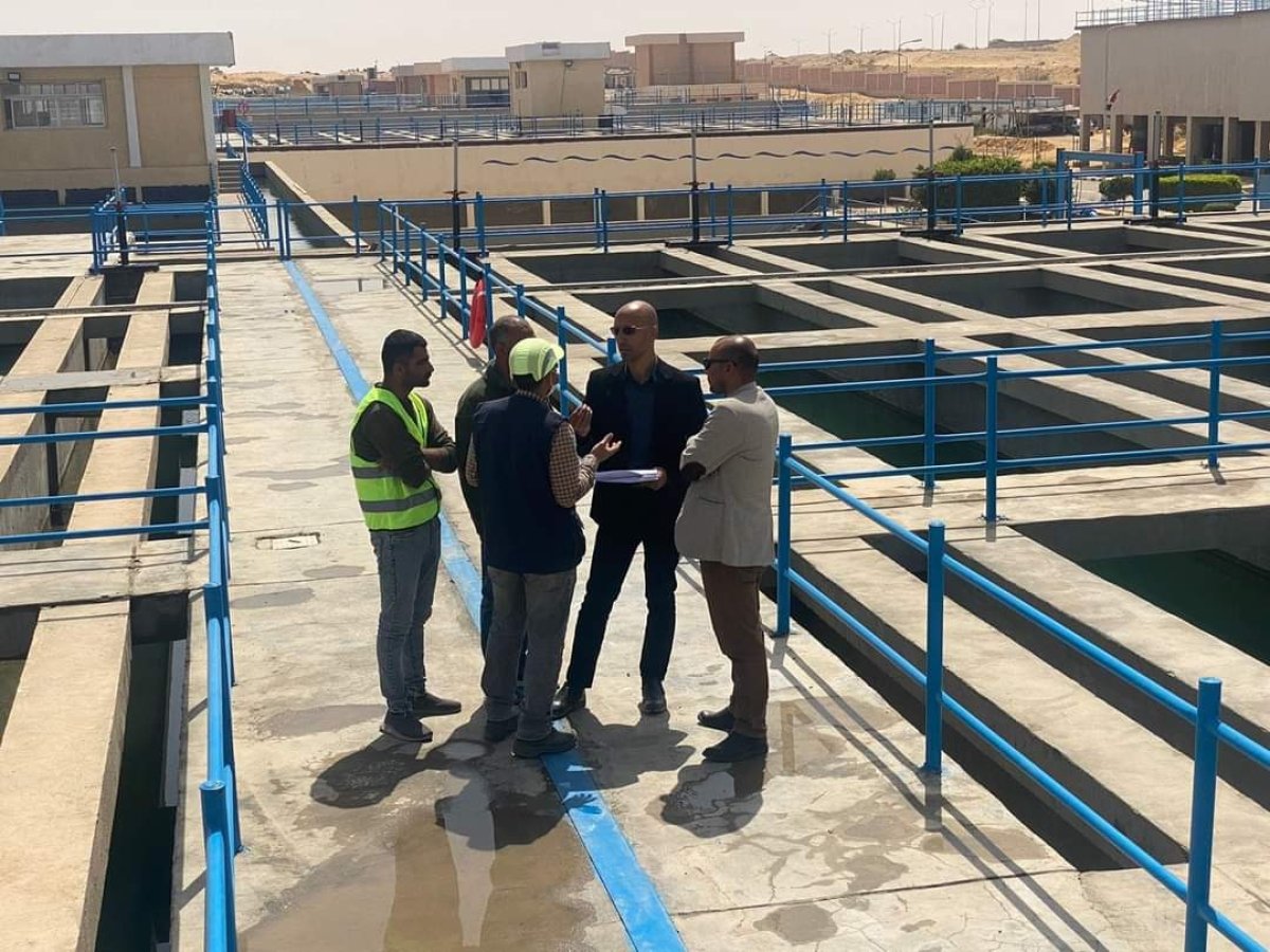 وزير الإسكان يتابع موقف مشروعات محطات تنقية مياه الشرب ومعالجة الصرف الصحي بـ4 مدن جديدة