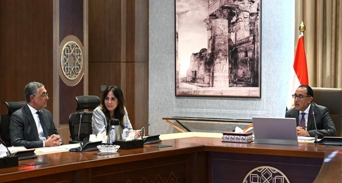 مدبولي: دعم كامل لتوسعات المُجمع الصناعى لشركة هايبر الصينية