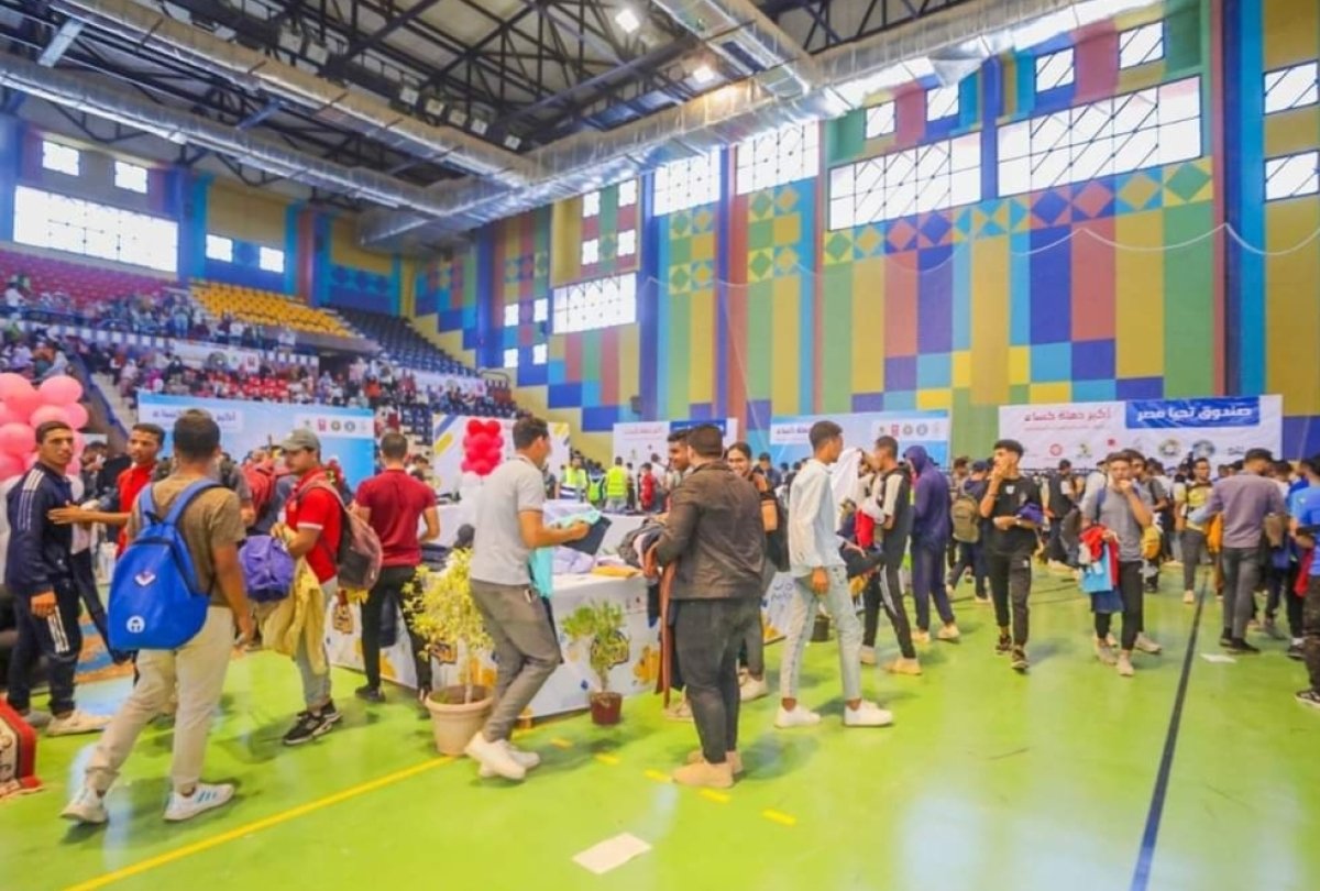 55 ألف قطعة ملابس.. صندوق تحيا مصر يطلق دكان الفرحة بالجيزة والمنيا