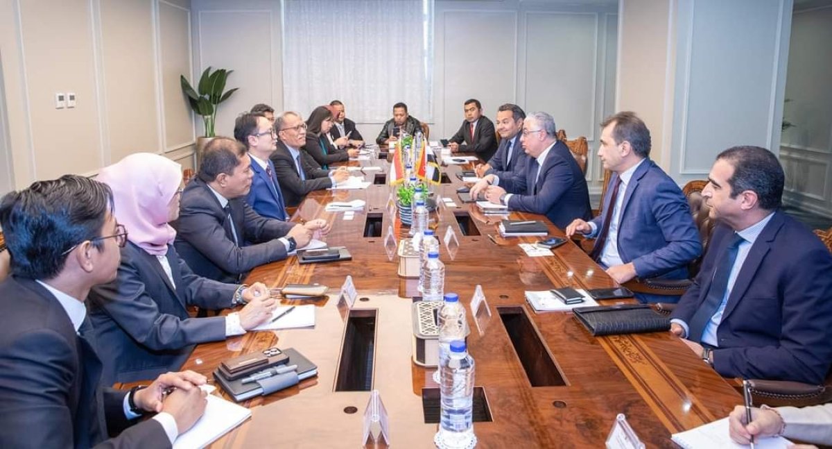 «اقتصادية قناة السويس» تستقبل نائب وزير التجارة الإندونيسى لبحث سبل التعاون 