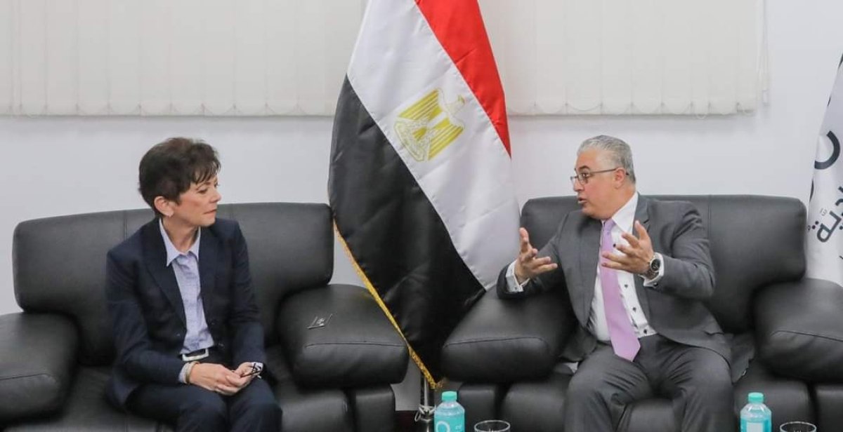 اقتصادية قناة السويس يستقبل سفيرة سويسرا ووفد اليونيدو لمناقشة برنامج المناطق الصناعية الصديقة للبيئة