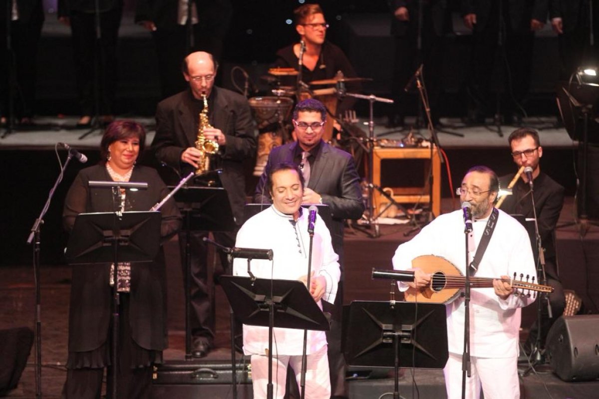 وزيرة الثقافة تهنئ ابناء الوطن من الاقباط وجموع المصريين بعيد الميلاد المجيد وتعزف في حفل مسجل لكايرو ستيبس