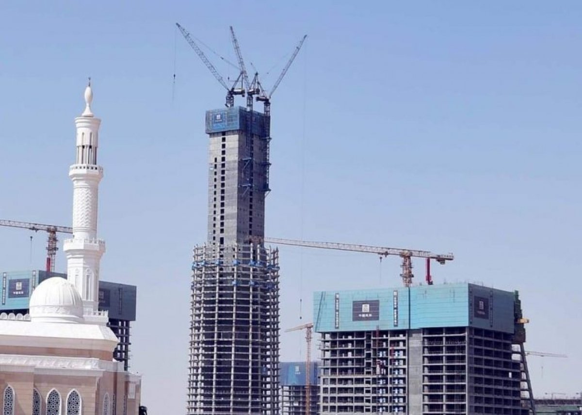  وزير الإسكان: تنفيذ 53 دوراً بالبرج الأيقونى..  وانجاز 90 % في حي "كابيتال ريزيدانس" بالعاصمة الإدارية 