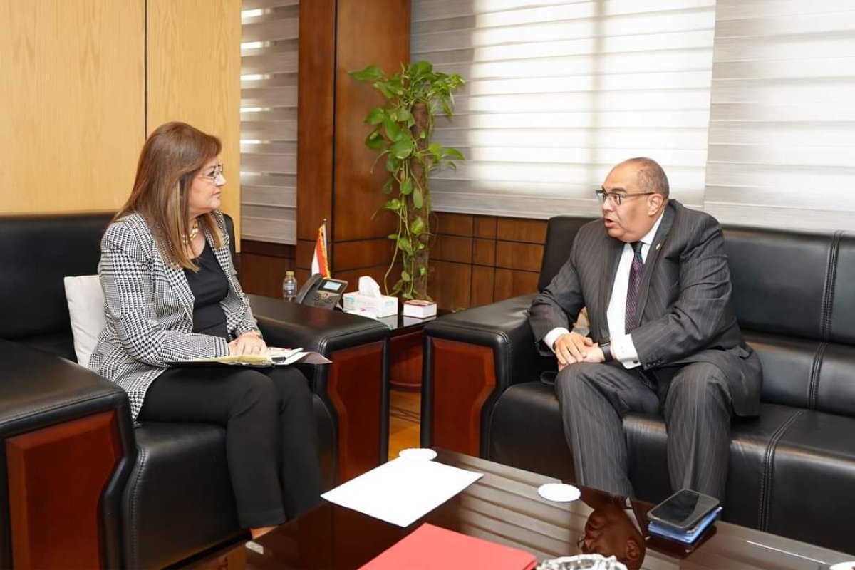 وزيرة التخطيط تبحث مع «محي الدين»  تطورات الدورة الثالثة من المبادرة الخضراء الذكية