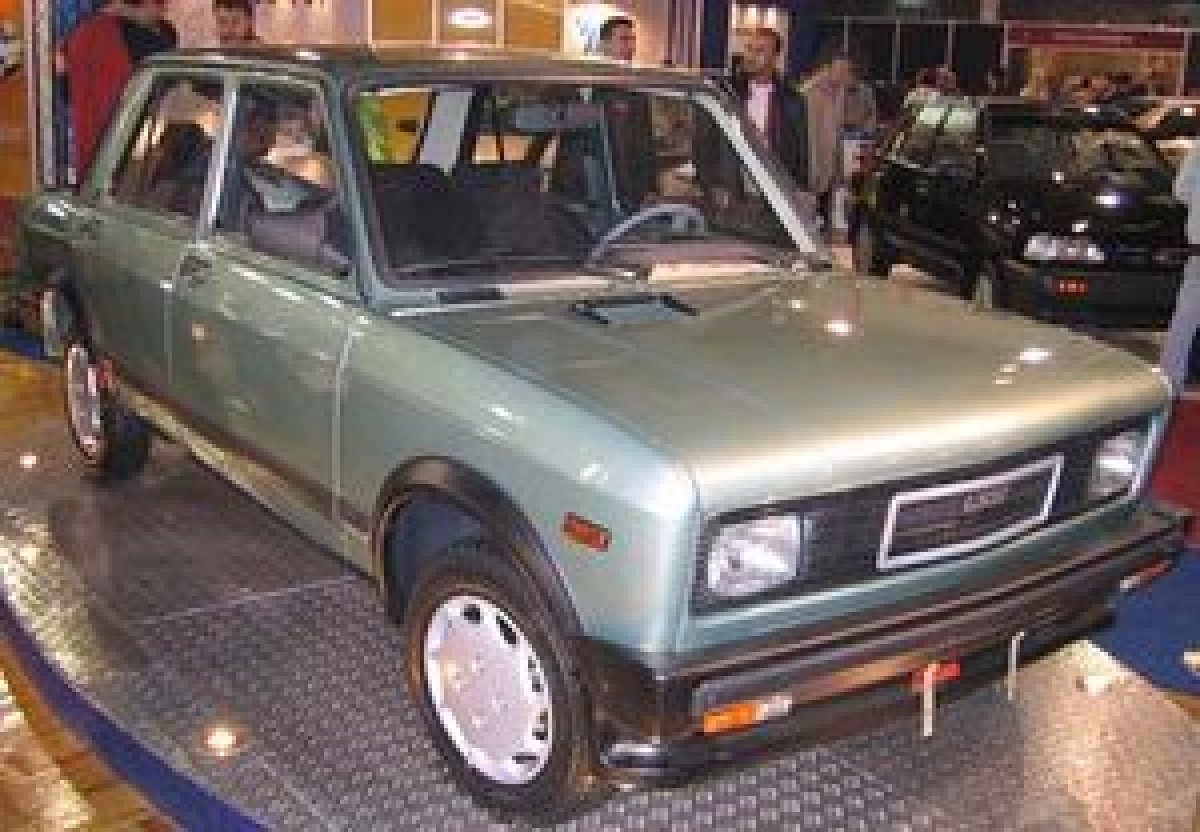 وزير قطاع الأعمال يشهد توقيع اتفاقية تصنيع السيارة "نصر" الكهربائية بالتعاون مع دونج فنج الصينية