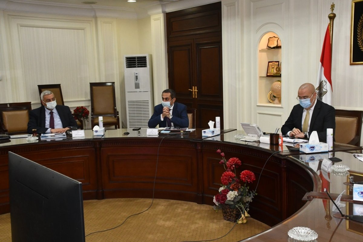 "الجزار" يستعرض المخطط الاستراتيجي لشرم الشيخ المُعد بالتعاون مع الـ"هابيتات" لتطوير المدينة كمركز سياحي عالمي