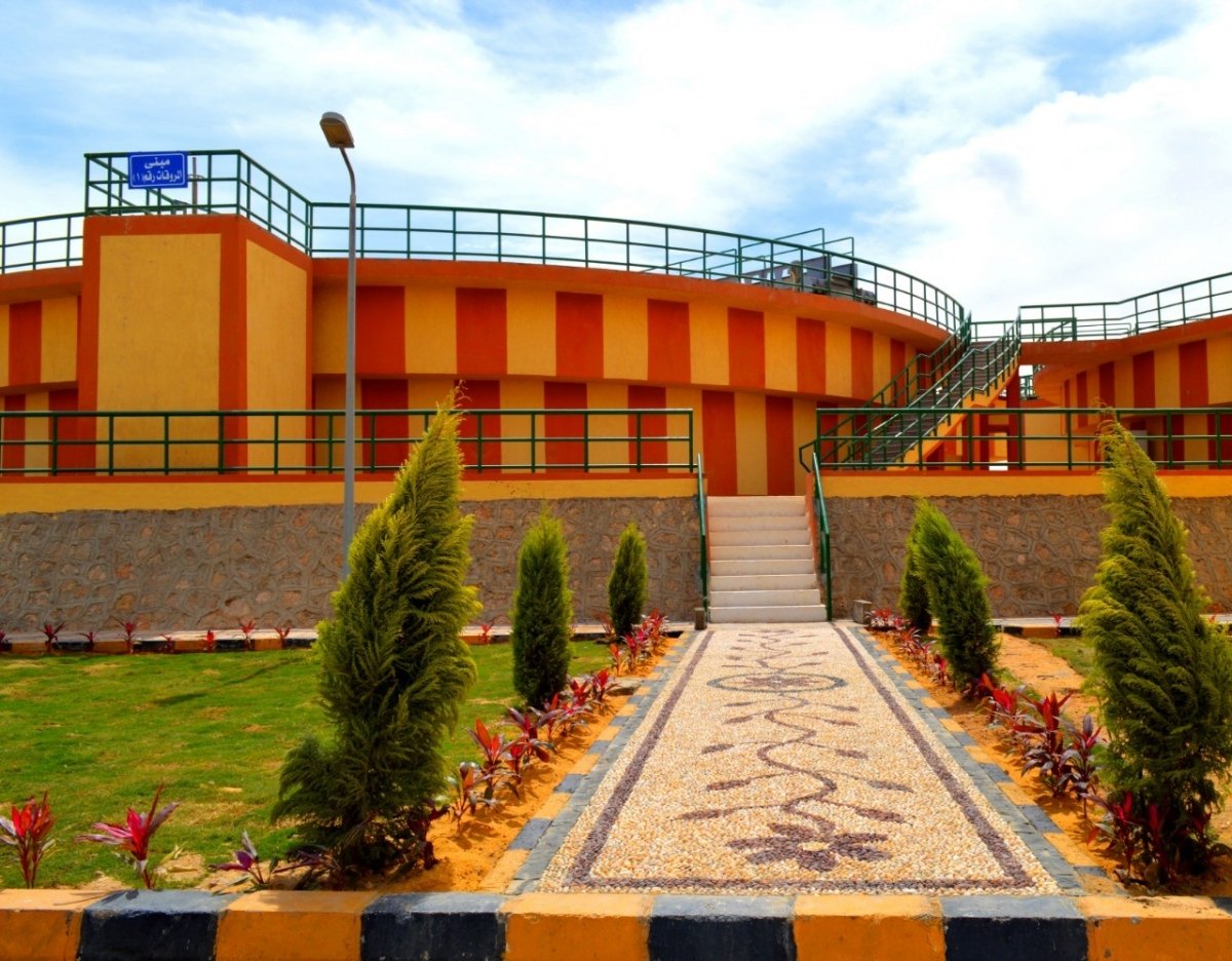 "الجزار": الانتهاء من تنفيذ مستشفى جامعى.. و7656 وحدة سكنية بمدينة سوهاج الجديدة