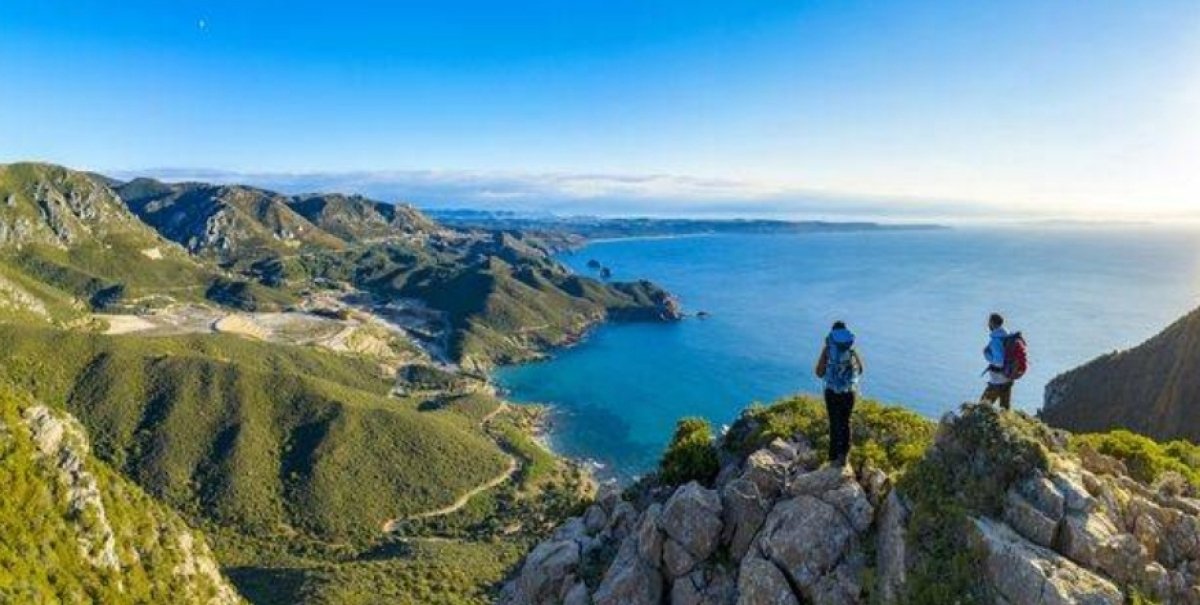 مفاجأة.. جزيرة إيطالية توفر إقامة مجانية للمتنزهين الشباب