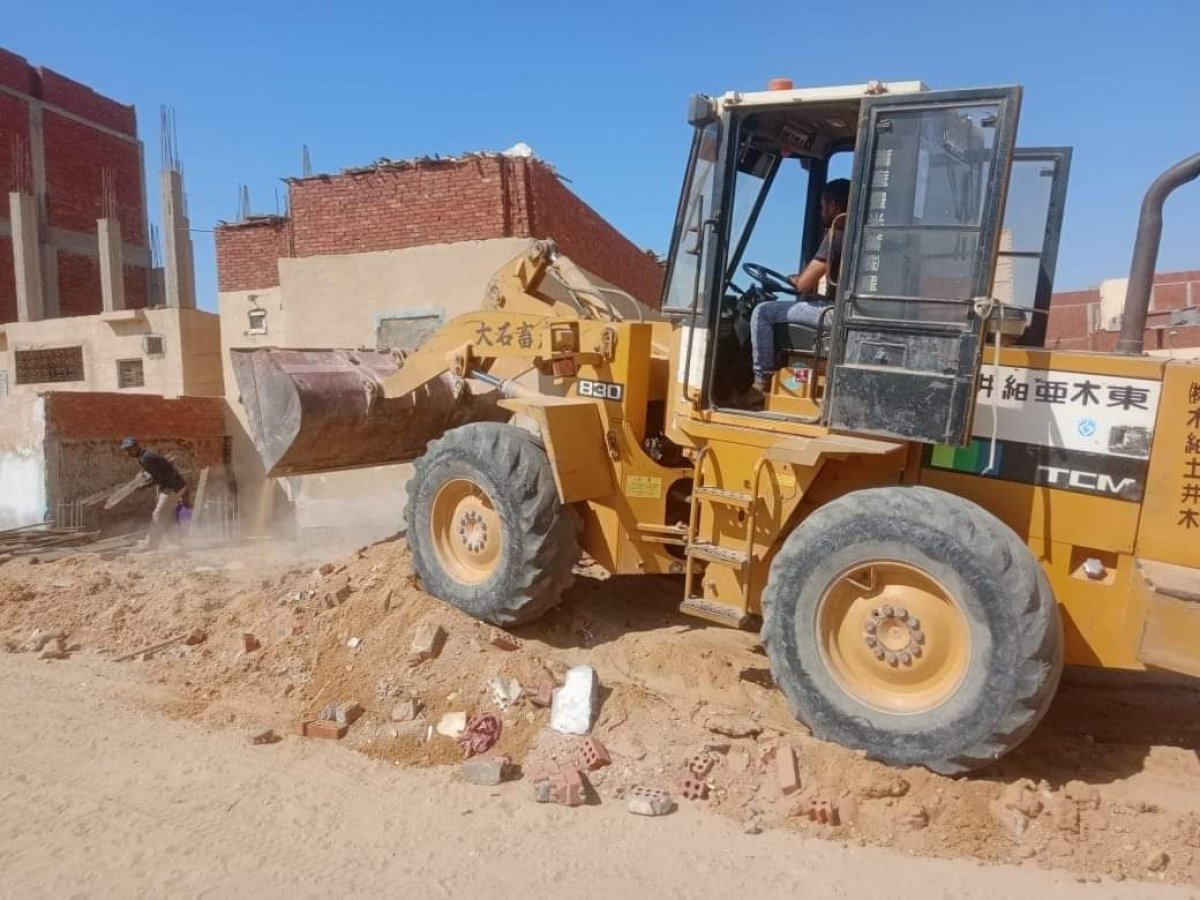 الإسكان: إيقاف وإزالة عدة مخالفات بناء وإشغالات بمدن العاشر والشروق و6 أكتوبر وبني سويف والمنيا الجديدتين
