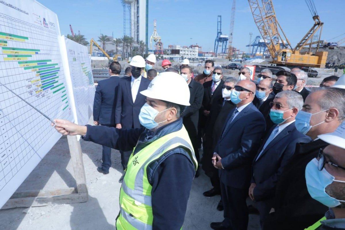 وزيرا النقل وقطاع الأعمال يتفقدان المحطة متعددة الأغراض بميناء الإسكندرية.. صور