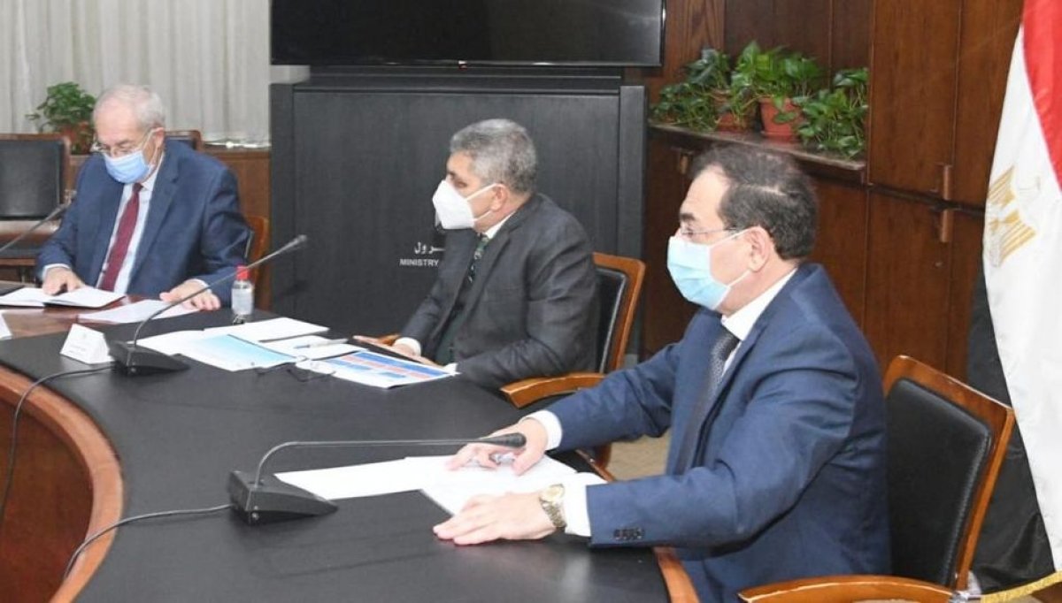 وزير البترول يبحث مع شركة "ميركيوريا العالمية" مشروع تموين السفن بالموانئ المصرية