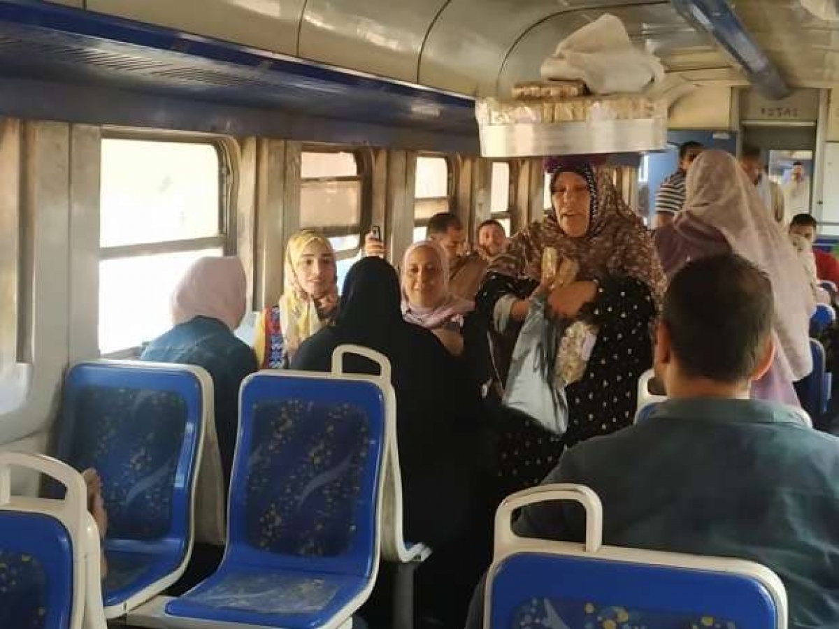 الحكومة توافق على قوانين جديدة بشأن الباعة الجائلين داخل محطات السكك الحديدية والقطارات