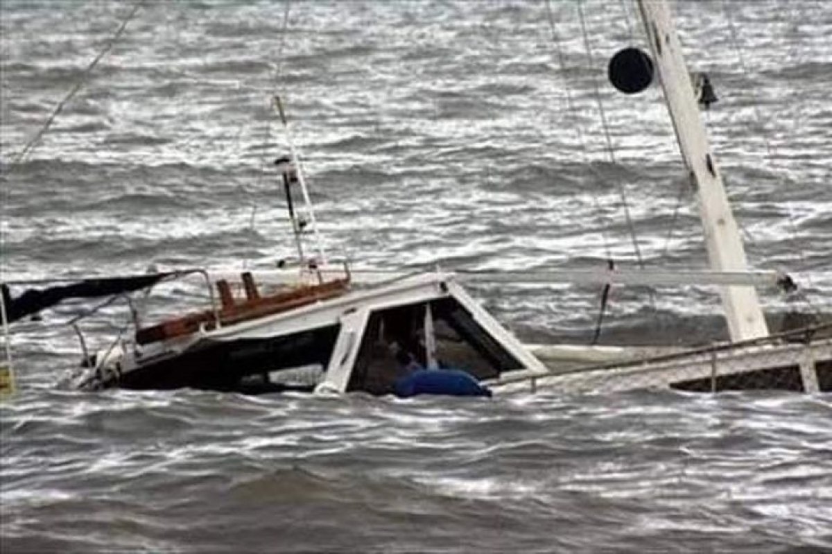 النيابة العامة تباشر التحقيق في واقعة غرق مركب تحمل 20 شخصا بالإسكندرية