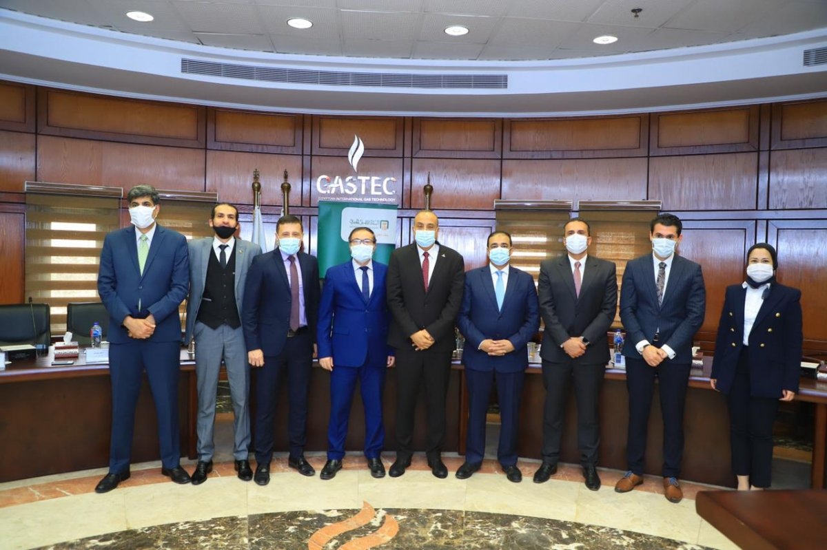 البنك الأهلي المصري يوقع اتفاقية تعاون مع شركة غازتك للسحب النقدي من محطات الوقود لعملائه من خلال نقاط البيع الالكترونية (POS)