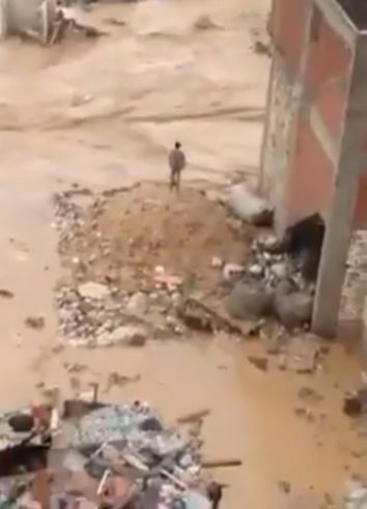 ارتفاع عدد ضحايا "الزرايب" إلى 10 حالات.. والبحث عن مفقودين 