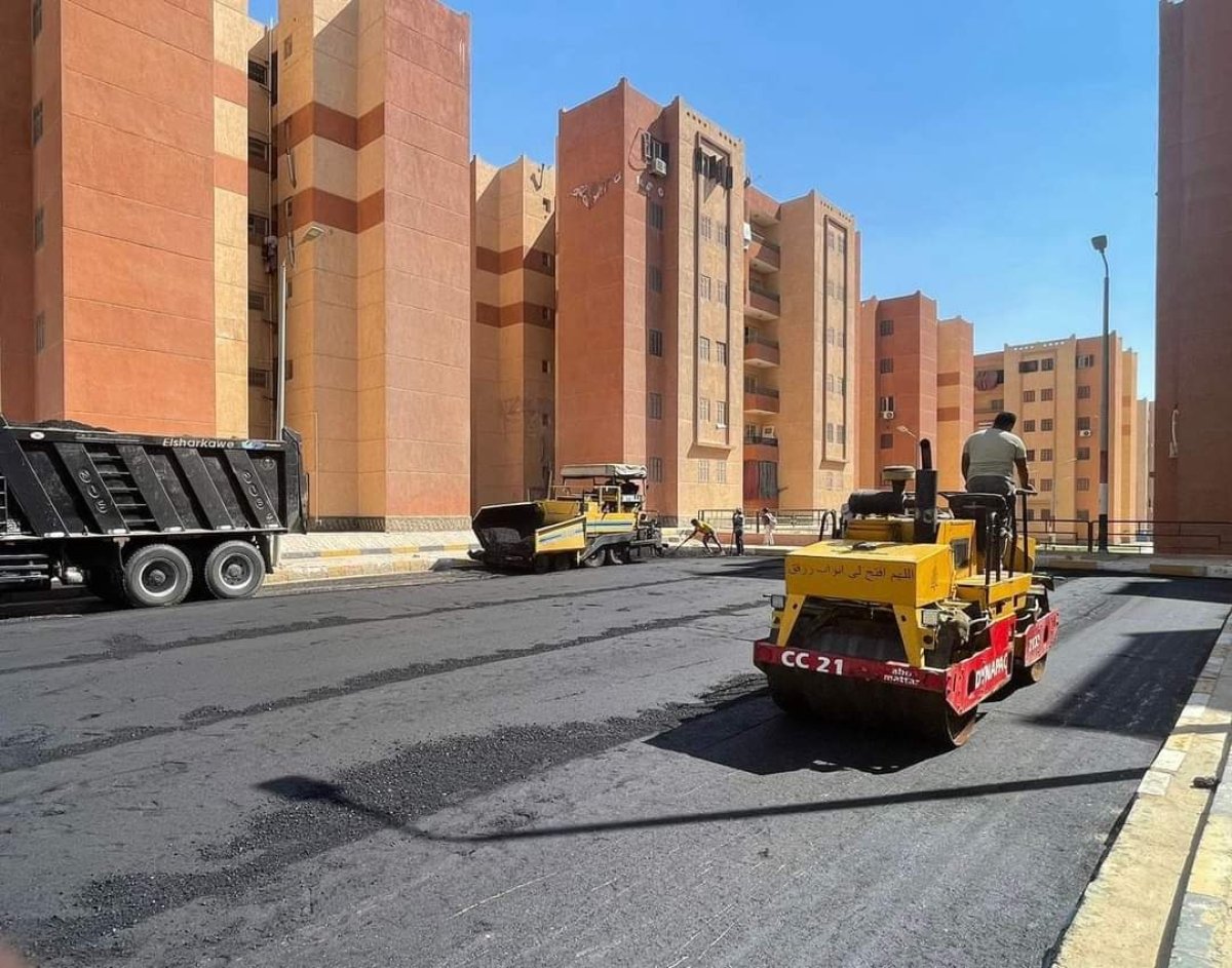 الإسكان: استكمال رفع كفاءة منظومة الطرق والتطوير بمدن 15 مايو والشروق وبني سويف الجديدة