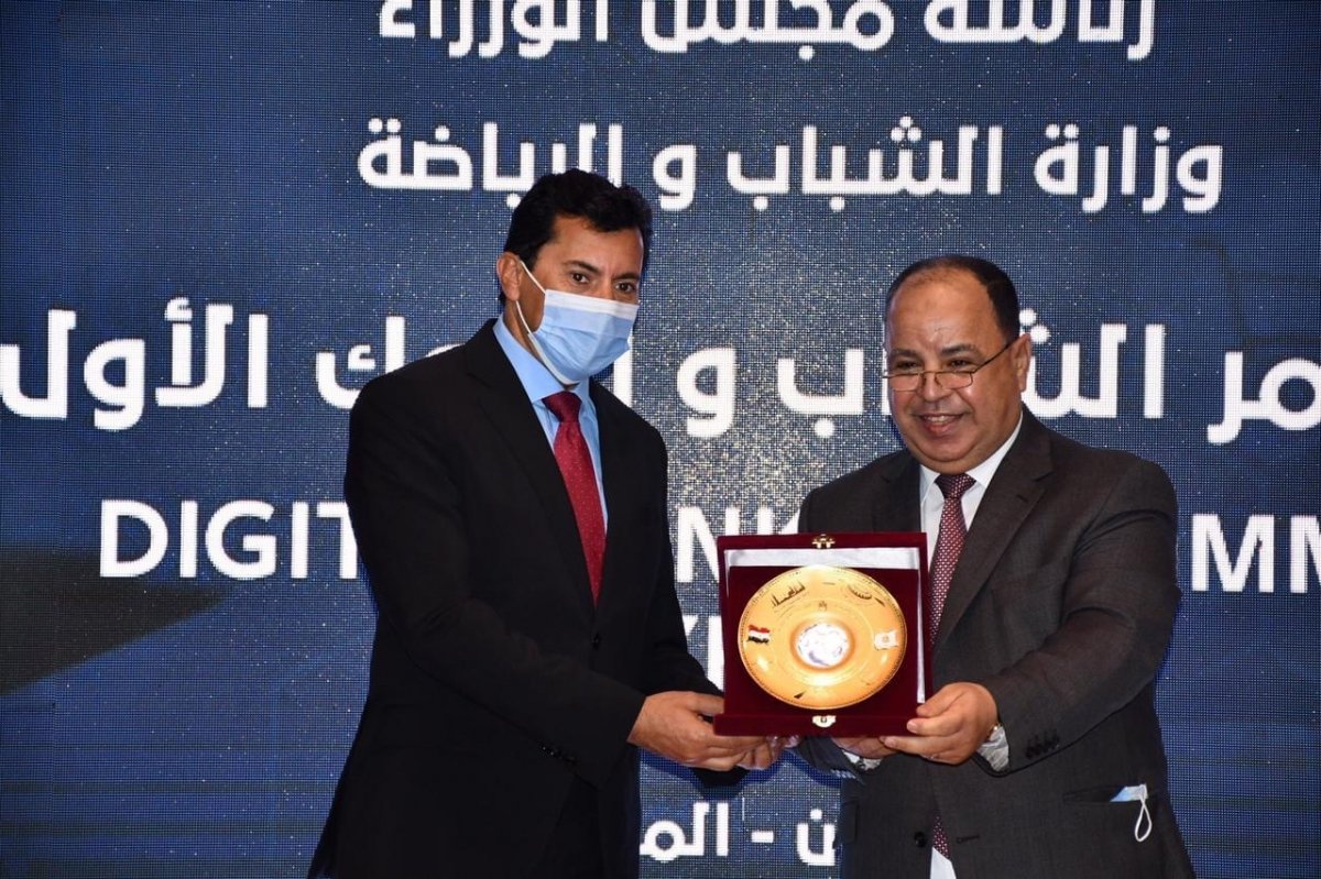 تحت رعاية رئيس الوزراء  وزيرا الشباب والمالية يفتتحان مؤتمر الشباب والبنوك