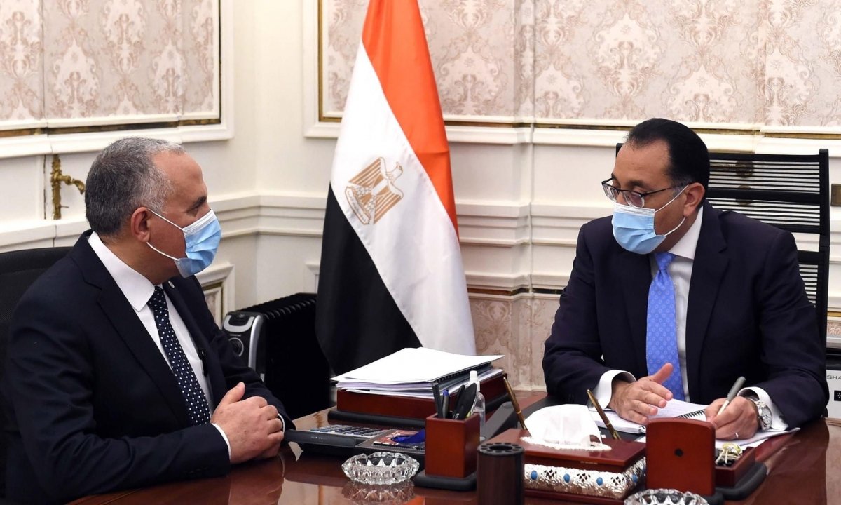 رئيس الوزراء يستعرض مع وزير الموارد المائية والرى نتائج جولة مفاوضات "كينشاسا"