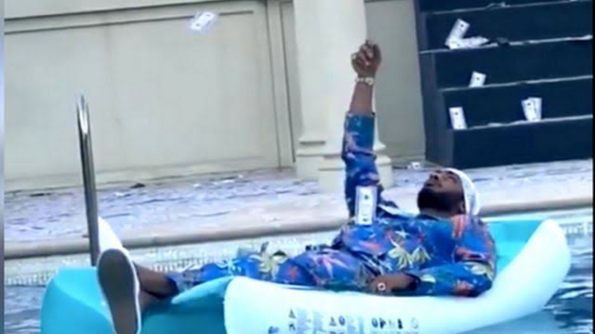 بعد أزمته مع عمرو أديب.. لماذا يتعمد رمضان معاداة المجتمع