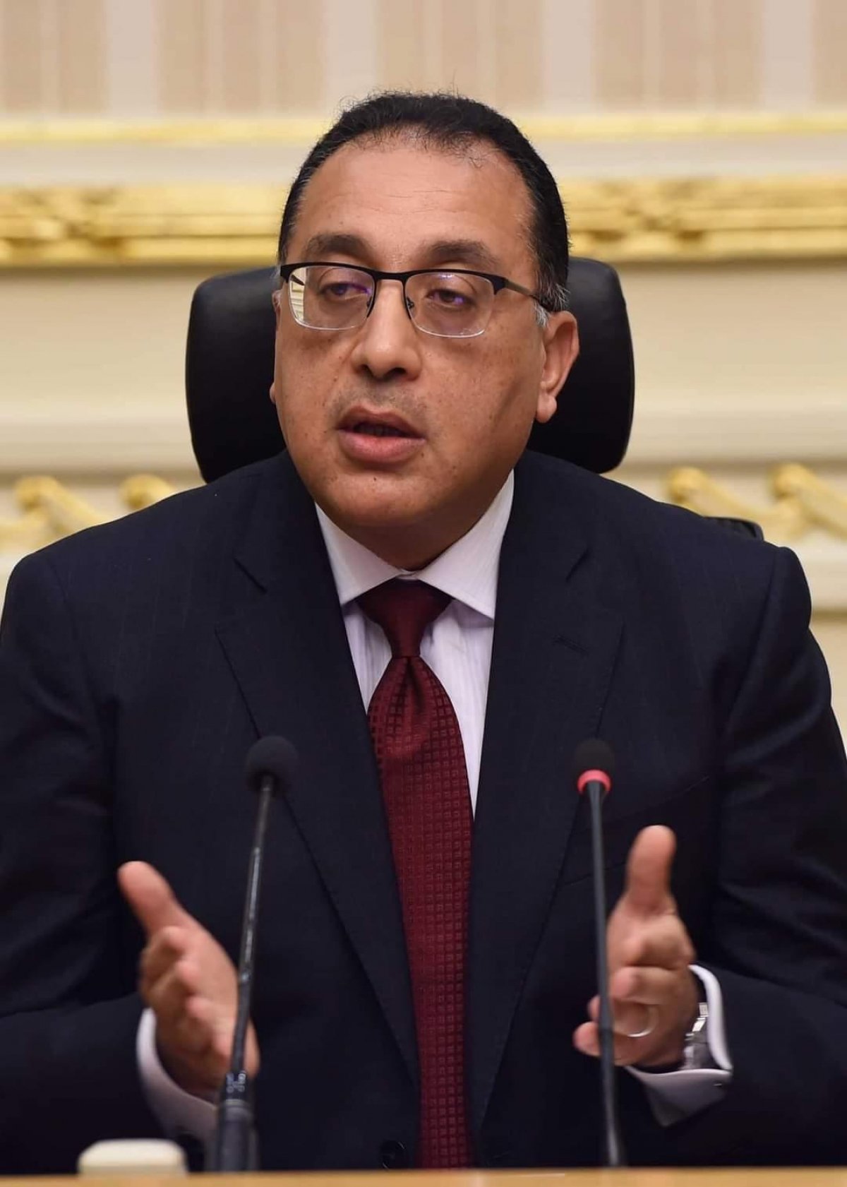 رئيس الوزراء يهنئ البابا تواضروس الثاني بعيد القيامة المجيد