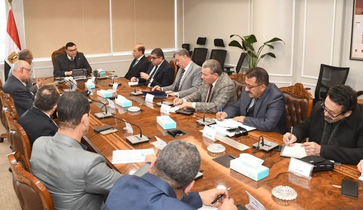 وزير الإسكان يتابع موقف المشروعات التي يتم تنفيذها ضمن المبادرة الرئاسية «حياة كريمة»