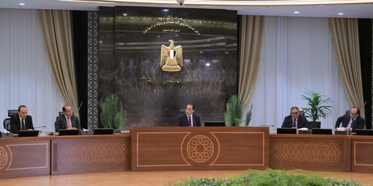 رئيس الوزراء يكشف حقيقة ما يثار بشأن بيع بنك القاهرة