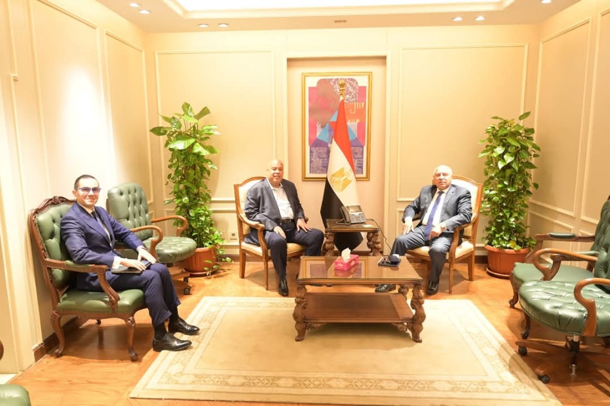 وزيرا الصناعة الاستثمار يبحثان مع الغرفة التجارية آليات النهوض بصناعة الحديد والصلب في مصر