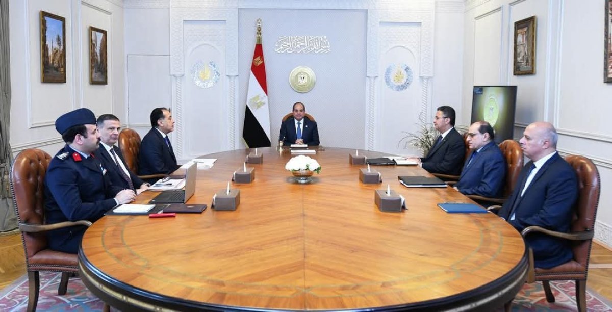 الرئيس السيسي يعقد اجتماعا لمتابعة جهود الحكومة لتفعيل البورصة السلعية