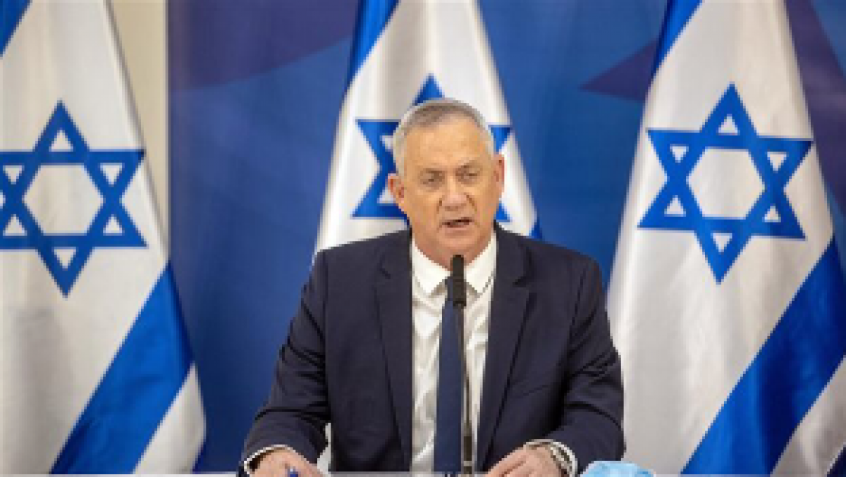 بيني غانتس وزير الدفاع الإسرائيلي.. يمنع رفع أي راية أو شعار أو ترديد هتافات في المسجد الأقصي