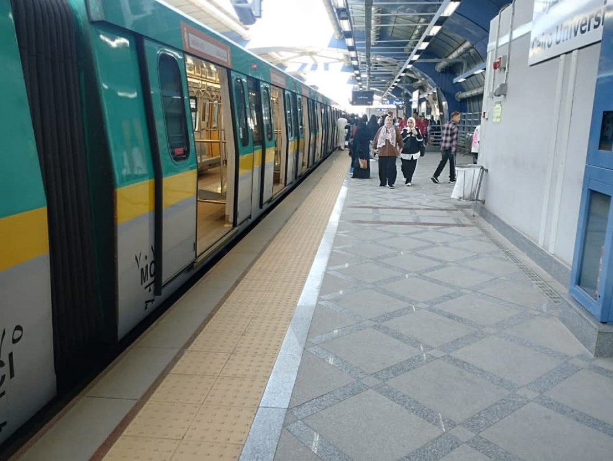 وزير النقل يتابع انتظام العمل بمرافق النقل والمواصلات تزامنًا مع احتفالات عيد الفطر المبارك