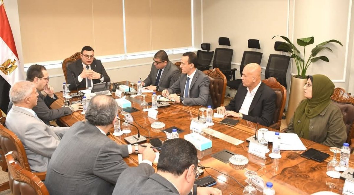 "الشربيني" يوجه بمتابعة أجهزة المدن خلال الفترة المقبلة للوقوف على كافة الأعمال بالمشروعات الجارية والموقف التنفيذي لها