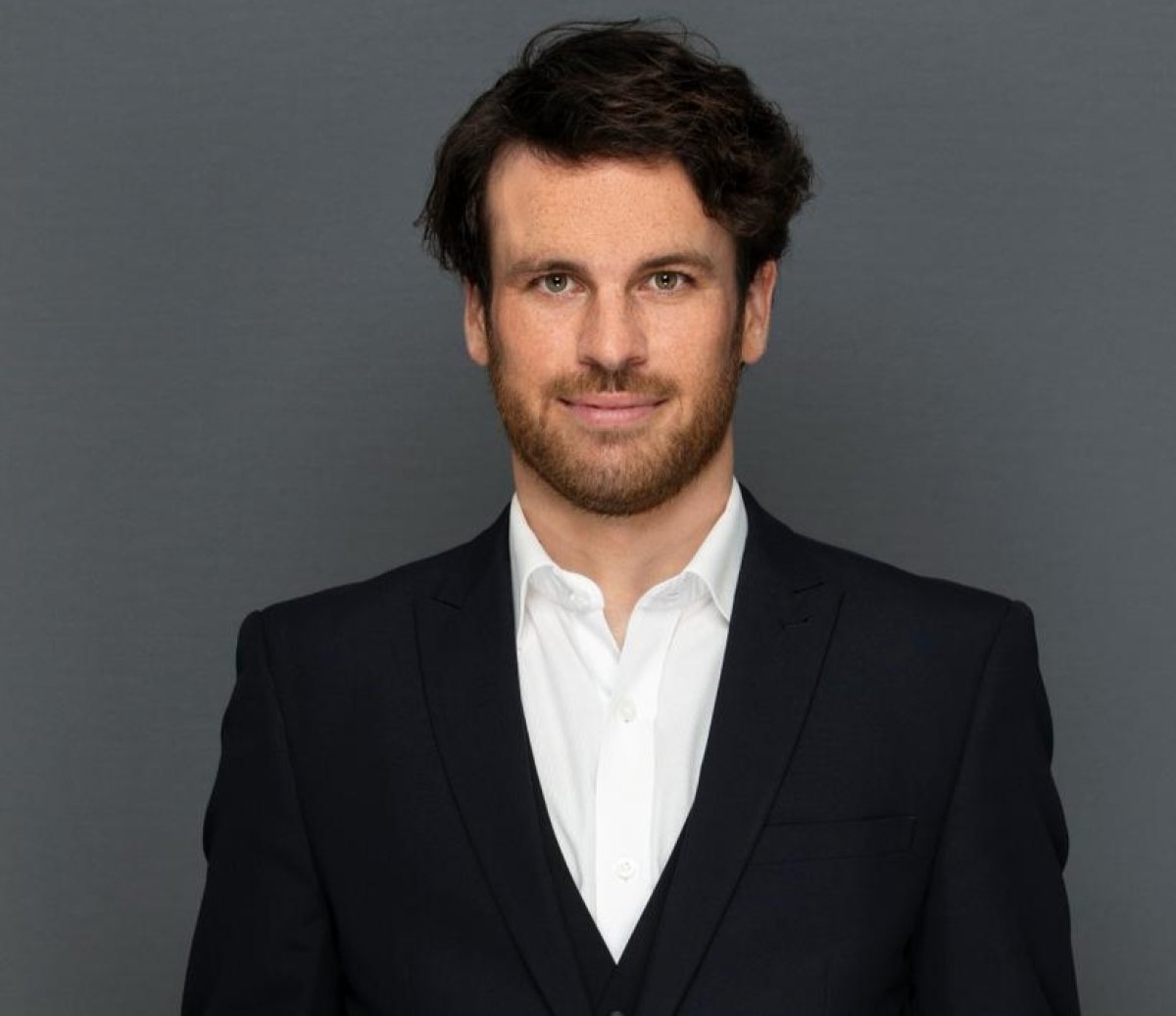 ارتفاع أسعار الذهب في دبي إلى أعلى مستوياتها على الإطلاق بسبب أنباء الرسوم الجمركية التي فرضها ترامب