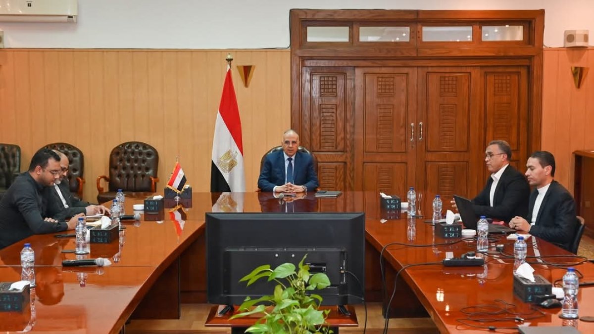 وزير الري يتابع أعمال حماية الشواطئ بمدينة الإسكندرية والإعداد لعقد اجتماع اللجنة العليا للتراخيص 