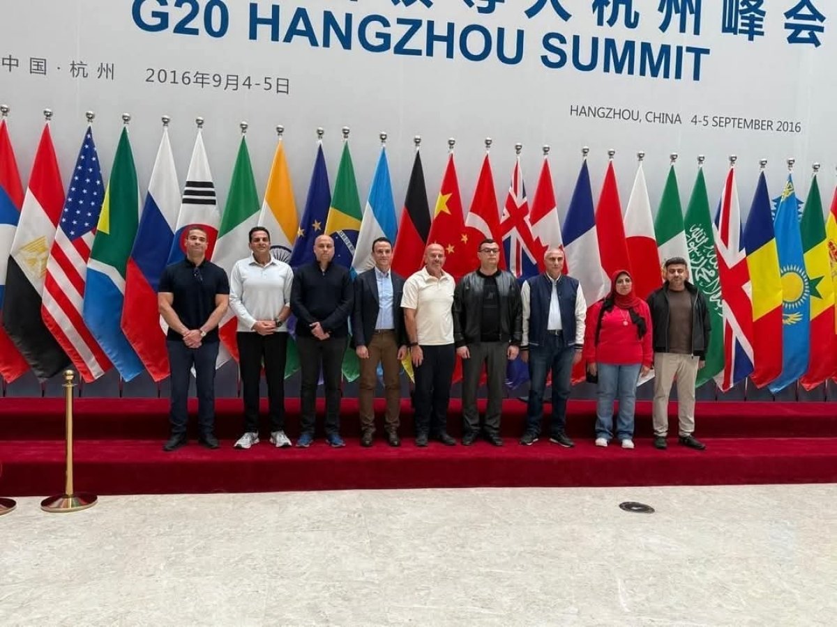 وزير الإسكان يتفقد المدينة الأولمبية بمنطقة الأعمال المركزية بمدينة "هانغتشو" الصينية