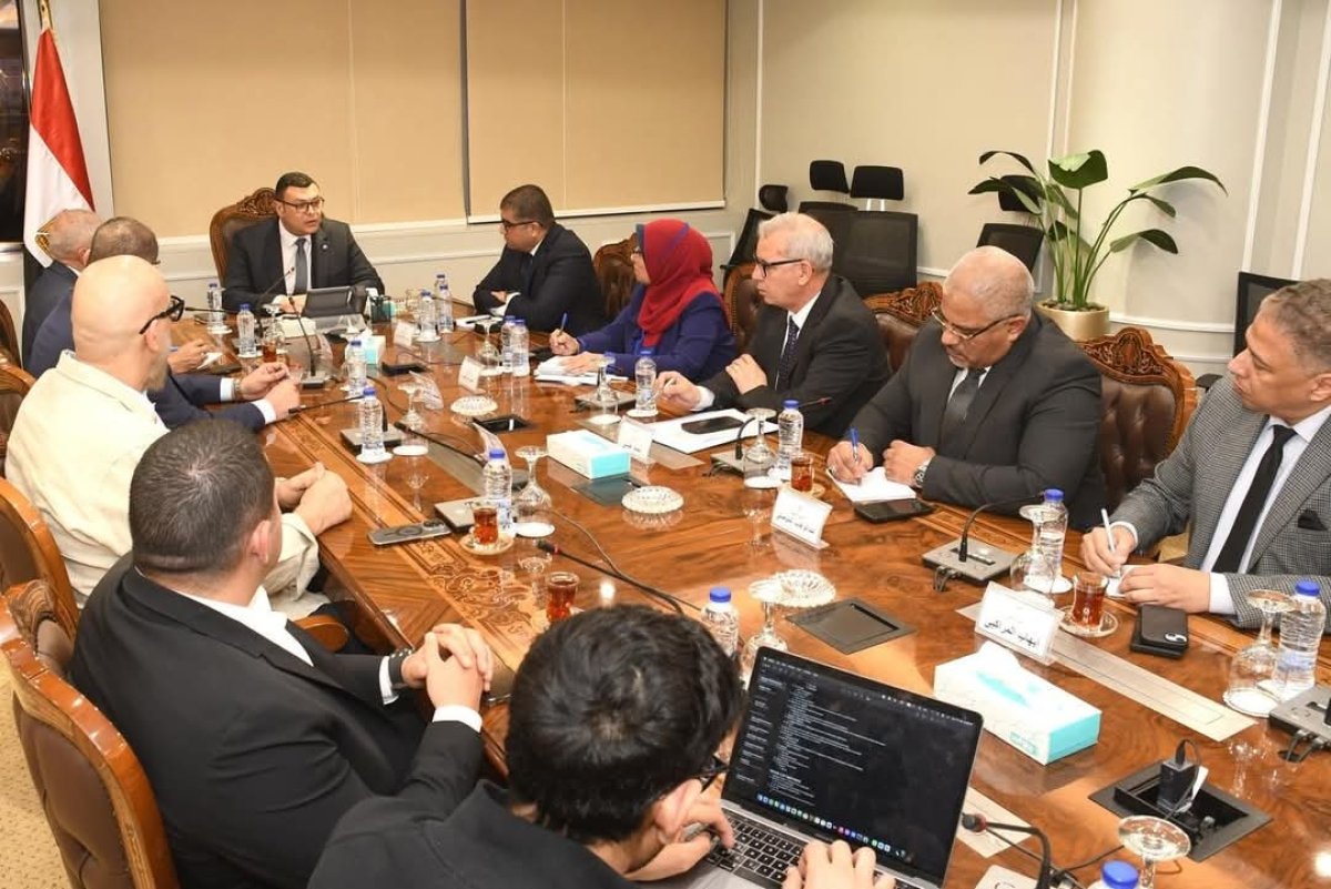 وزير الإسكان يلتقي مسئولي "منصة مصر العقارية" لاستعراض أوجه التعاون المستقبلي بملف التحول الرقمي