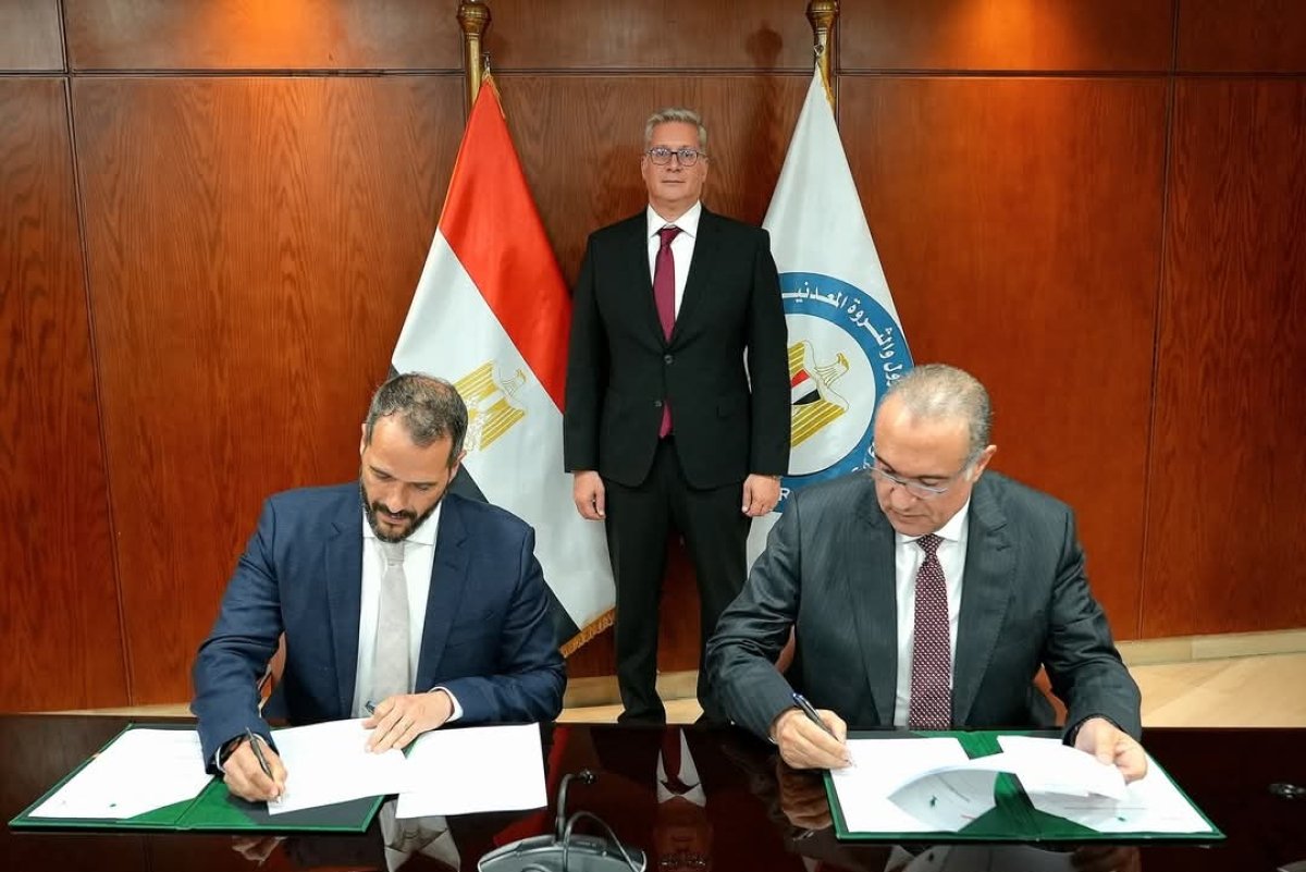 توقيع مذكرة تفاهم بين الشركة المصرية القابضة للغازات الطبيعية "إيجاس" وشركة اكسون موبيل "إيجيبت ابستريم ليمتد"