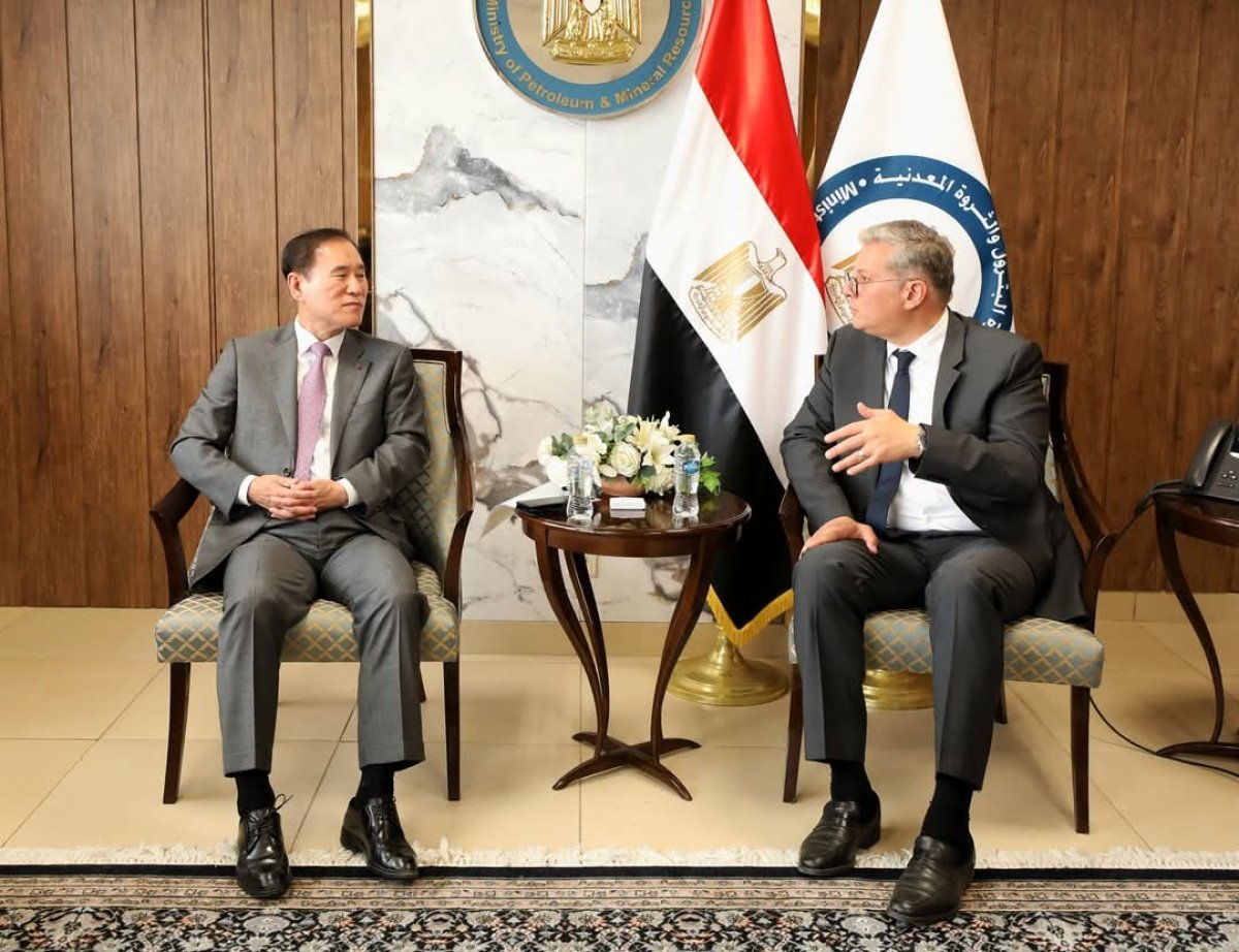 وزير البترول يستقبل رئيس مؤسسة البترول الوطنية الكورية لبحث الفرص الاستثمارية